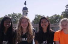 Thumbnail internationale Schüler im Retiro-Park in Madrid