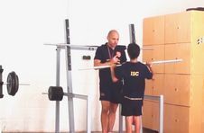 Thumbnail Teilnehmer beim Training für einen Wettbewerb beim Leichtathletikcamp