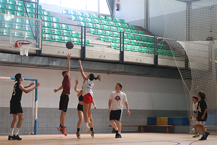 Thumbnail Basketball-Trainingcamps für Teams in Spanien