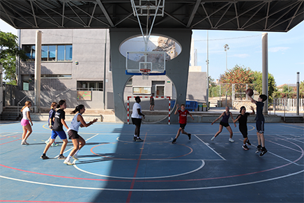 Thumbnail Basketballtraining für internationale Schüler in Spanien