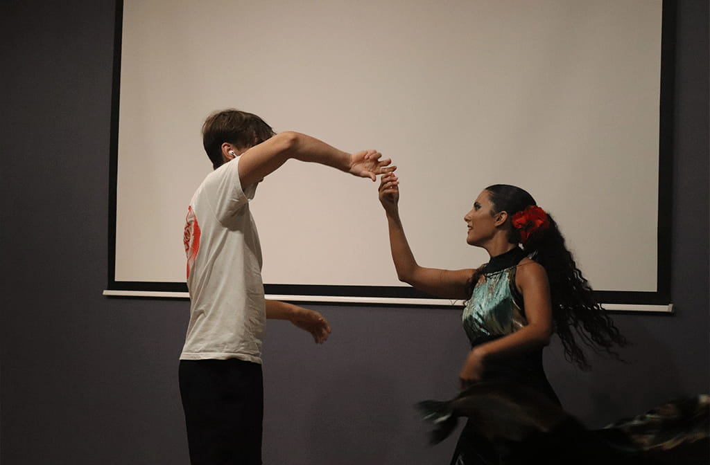 Thumbnail Teilnehmer singen dabei mit der Flamencosänger
