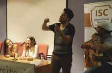 Thumbnail Flamencosänger beim Musikunterricht