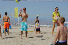 Thumbnail Teilnehmer beim Beachvolleyballtraining in Spanien