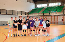 Thumbnail Teilnehmer beim Beachvolleyballtraining in Spanien